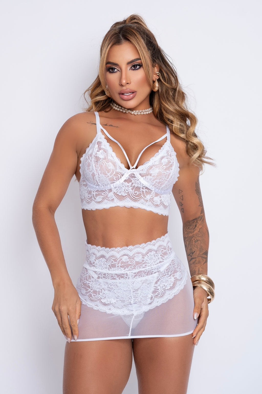Conjunto em Tule e Renda com Sainha Trançada